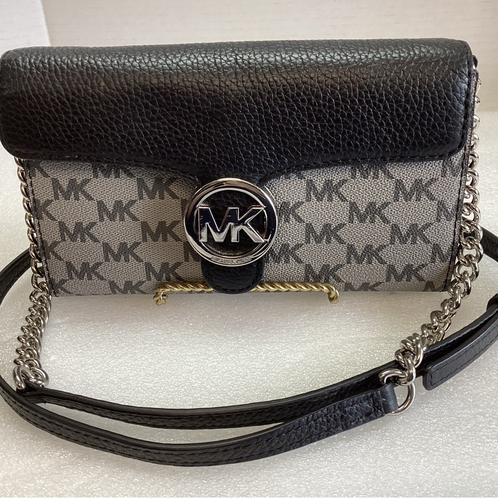 Michael Kors Vanna Black & Gray clutch Bag with Monogram and Leather Accents JS4